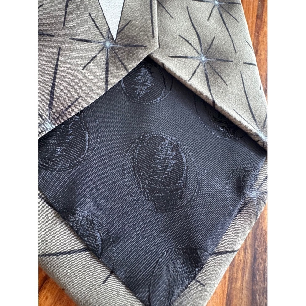 Grateful Dead Night Of Diamonds Twelfth Set Tie Men's Novelty Necktie - Picture 4 of 4